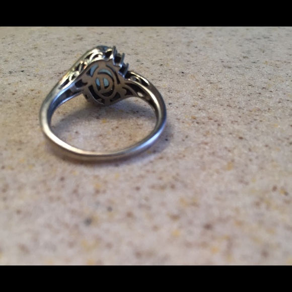 SOLD: Beautiful ring - Picture 5 of 6